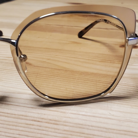 New Authentic Micheal Kors Sunglasses - Picture 4 of 9